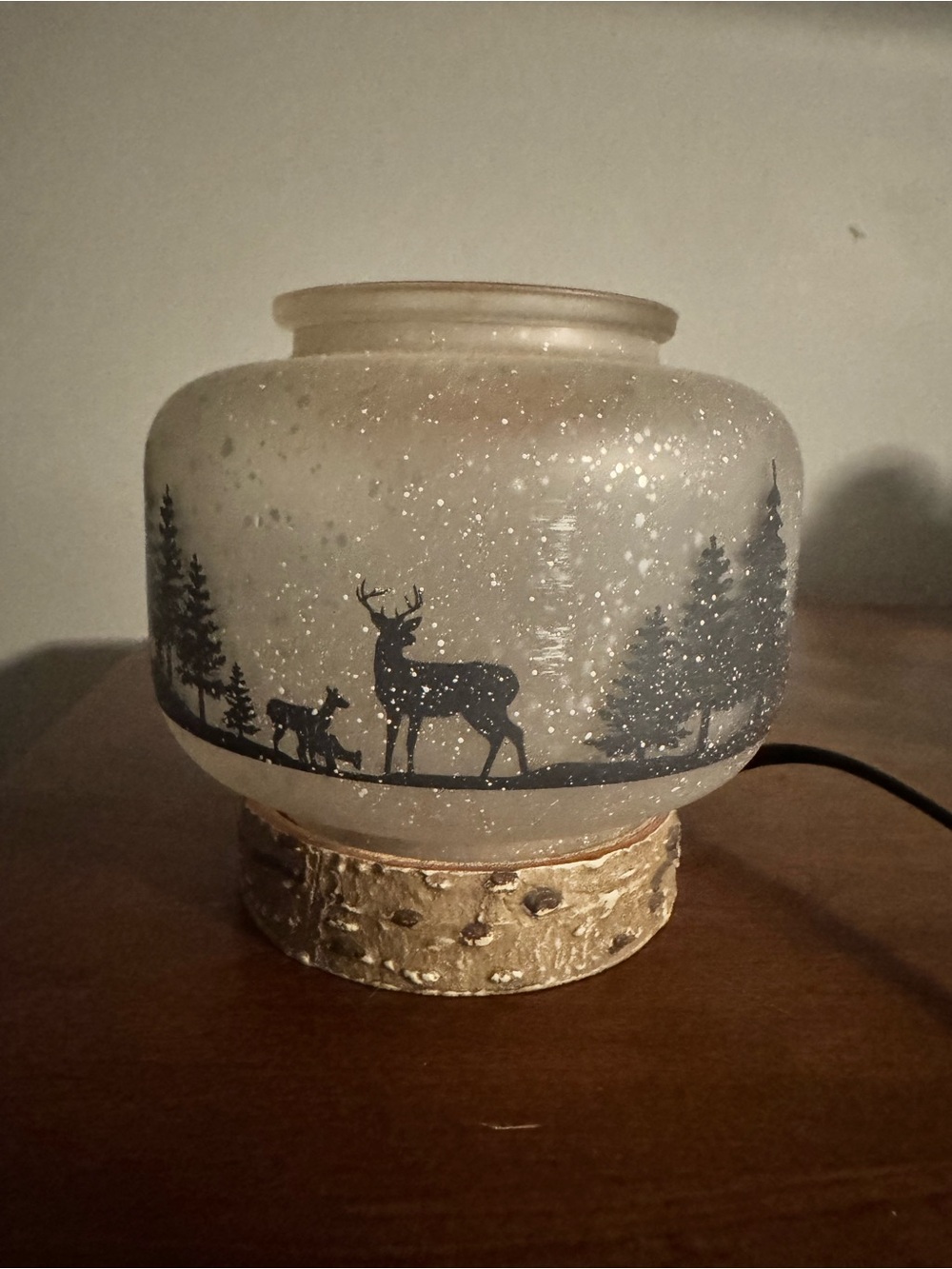 Scentsy Frosted White Deer & Pine Holiday Lamp